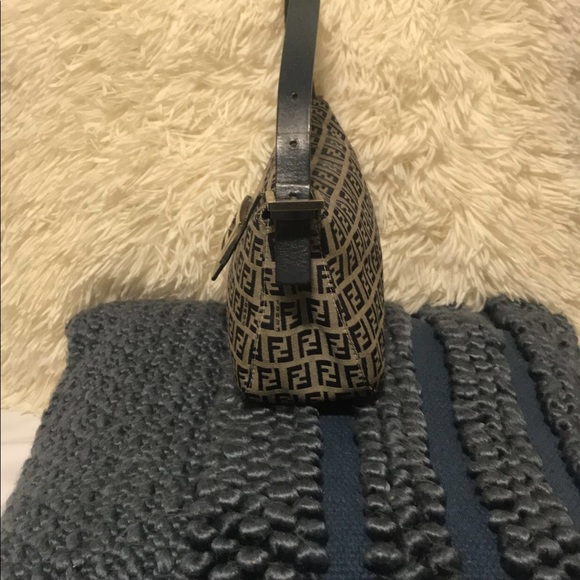 Purse - Picture 2 of 11